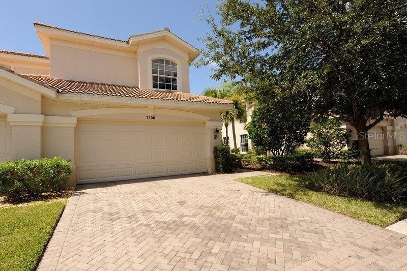 En Venta: $395,000 (3 camas, 2 baños, 2045 Pies cuadrados)