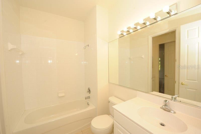 En Venta: $395,000 (3 camas, 2 baños, 2045 Pies cuadrados)