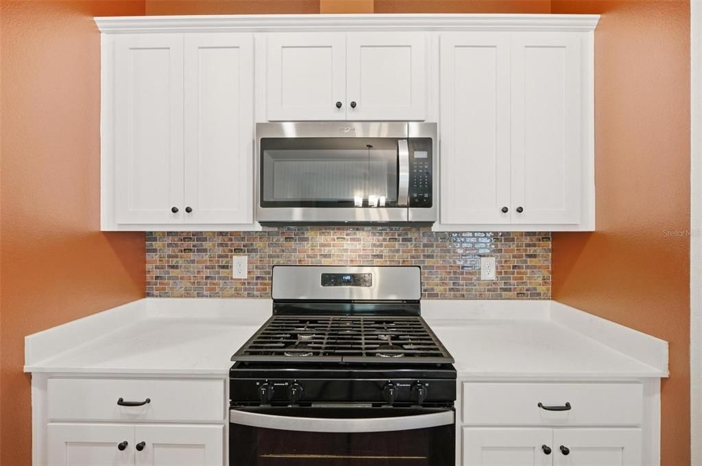 For Sale: $299,900 (4 beds, 2 baths, 1778 Square Feet)