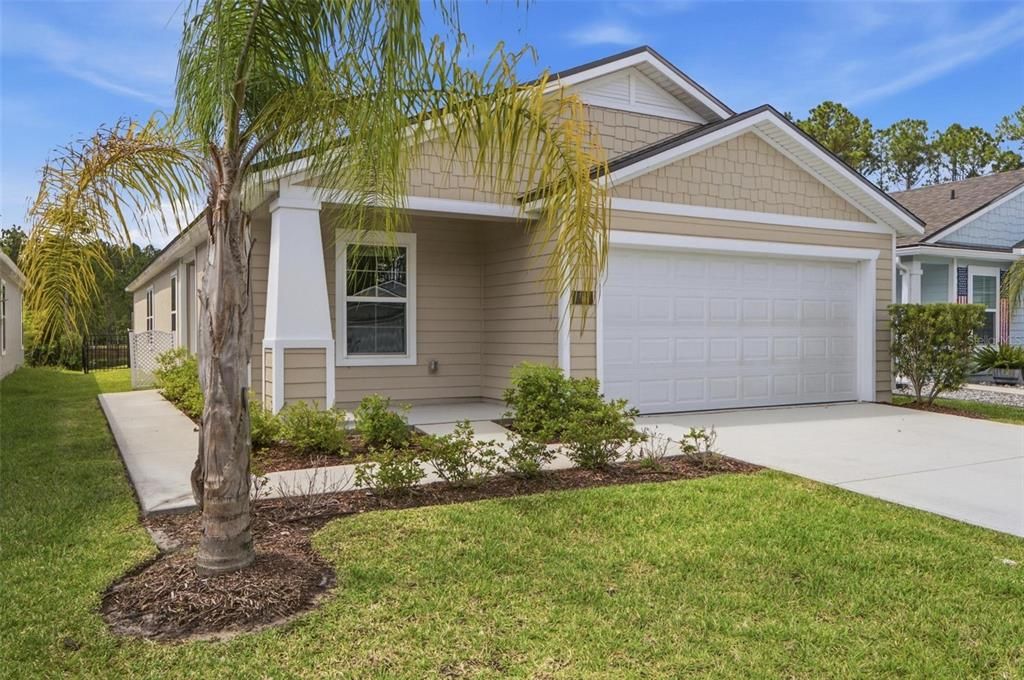 For Sale: $299,900 (4 beds, 2 baths, 1778 Square Feet)
