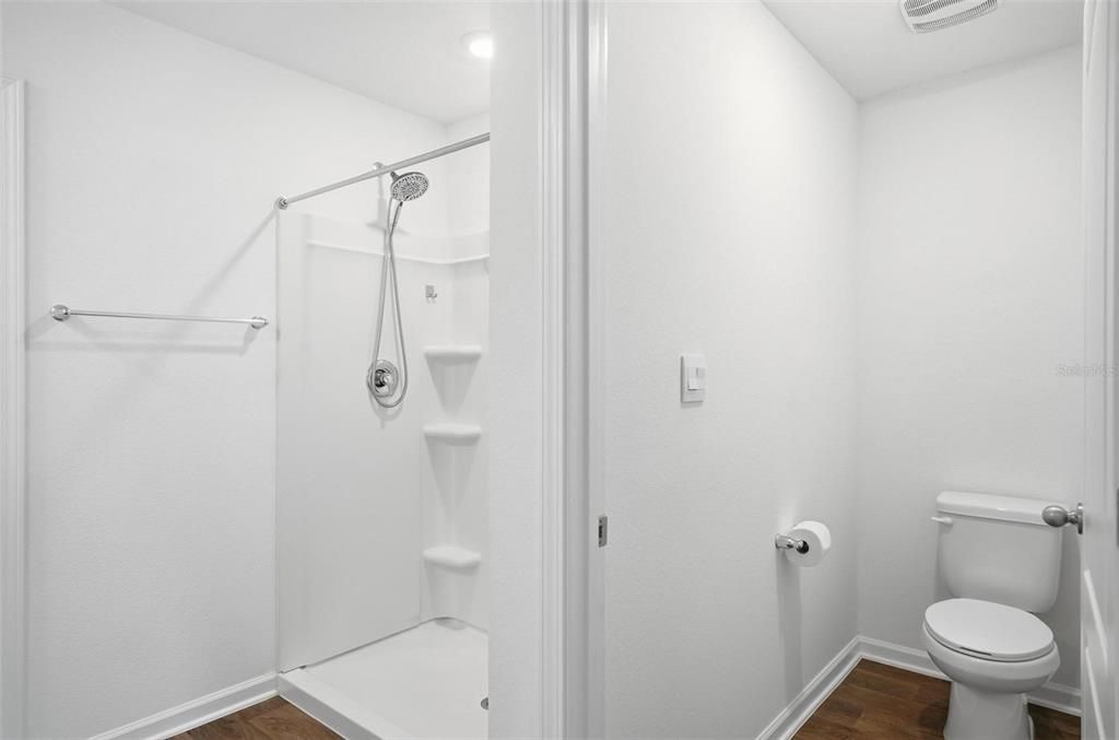 For Sale: $299,900 (4 beds, 2 baths, 1778 Square Feet)