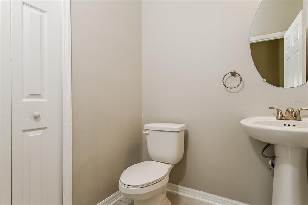 For Sale: $400,000 (3 beds, 2 baths, 2116 Square Feet)