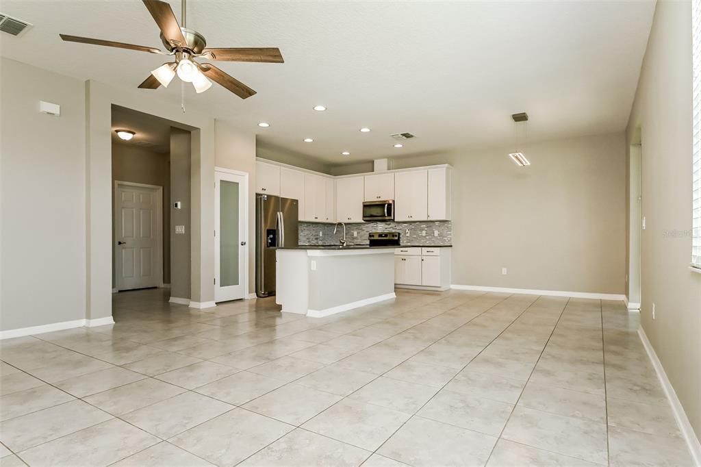 For Sale: $400,000 (3 beds, 2 baths, 2116 Square Feet)