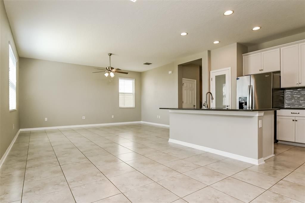 For Sale: $400,000 (3 beds, 2 baths, 2116 Square Feet)