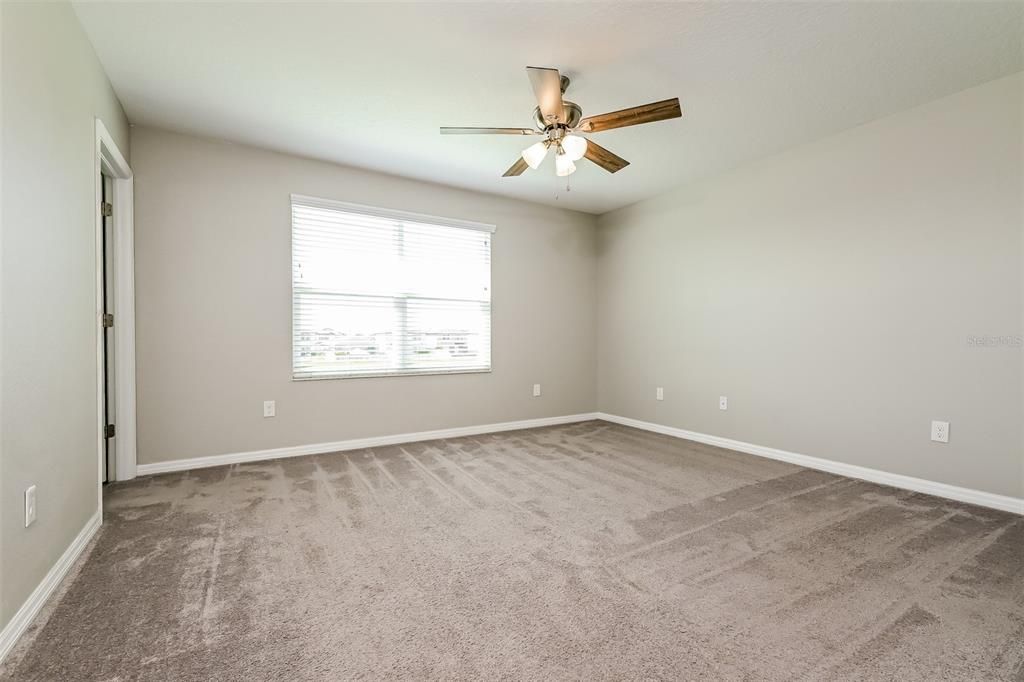 For Sale: $400,000 (3 beds, 2 baths, 2116 Square Feet)