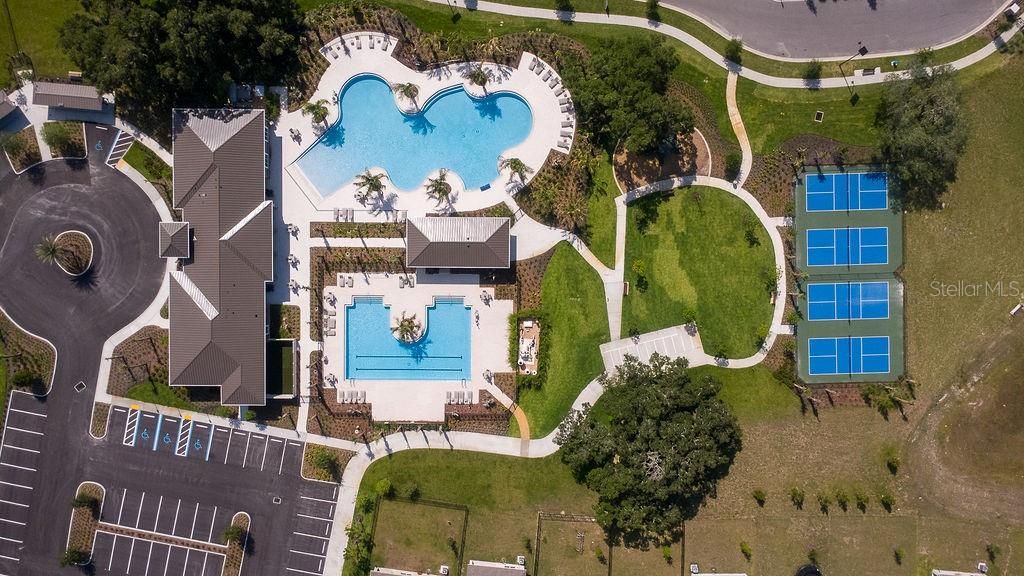 На продажу: $499,900 (4 спален, 3 ванн, 2828 Квадратных фут)