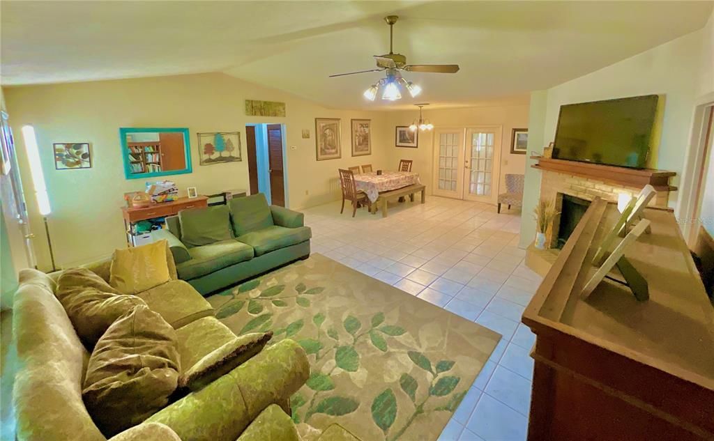 For Sale: $395,000 (3 beds, 2 baths, 1830 Square Feet)