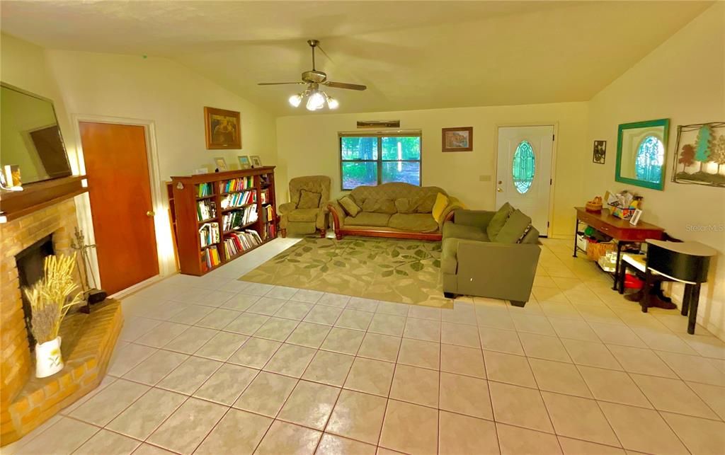For Sale: $395,000 (3 beds, 2 baths, 1830 Square Feet)