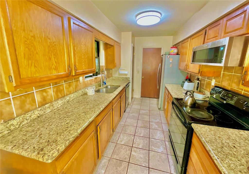 For Sale: $395,000 (3 beds, 2 baths, 1830 Square Feet)