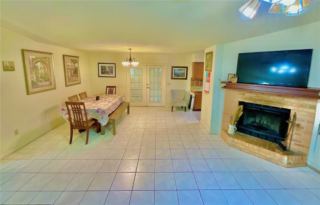 For Sale: $395,000 (3 beds, 2 baths, 1830 Square Feet)