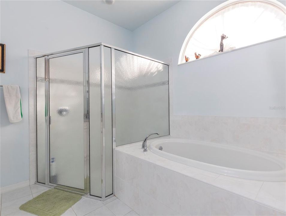 En Renta: $3,650 (5 camas, 4 baños, 3243 Pies cuadrados)