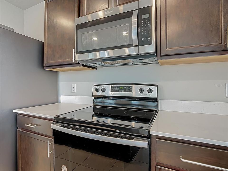 В аренду: $1,999 (3 спален, 2 ванн, 1802 Квадратных фут)