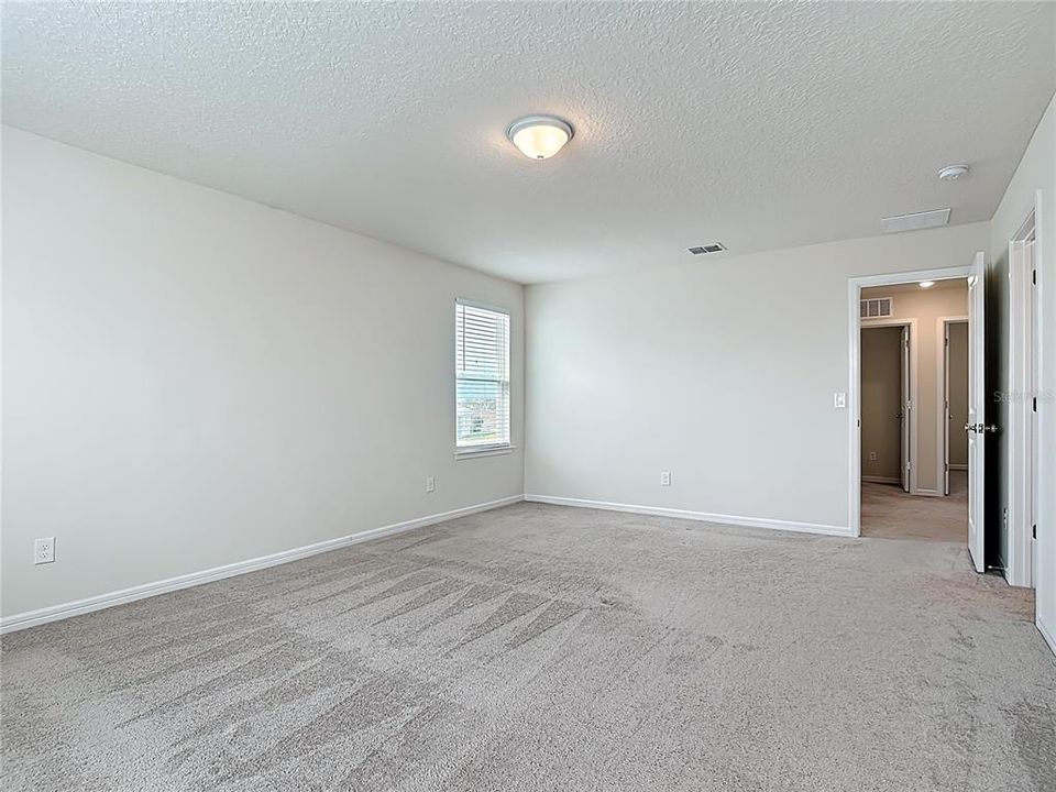 В аренду: $1,999 (3 спален, 2 ванн, 1802 Квадратных фут)
