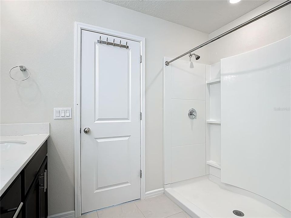В аренду: $1,999 (3 спален, 2 ванн, 1802 Квадратных фут)