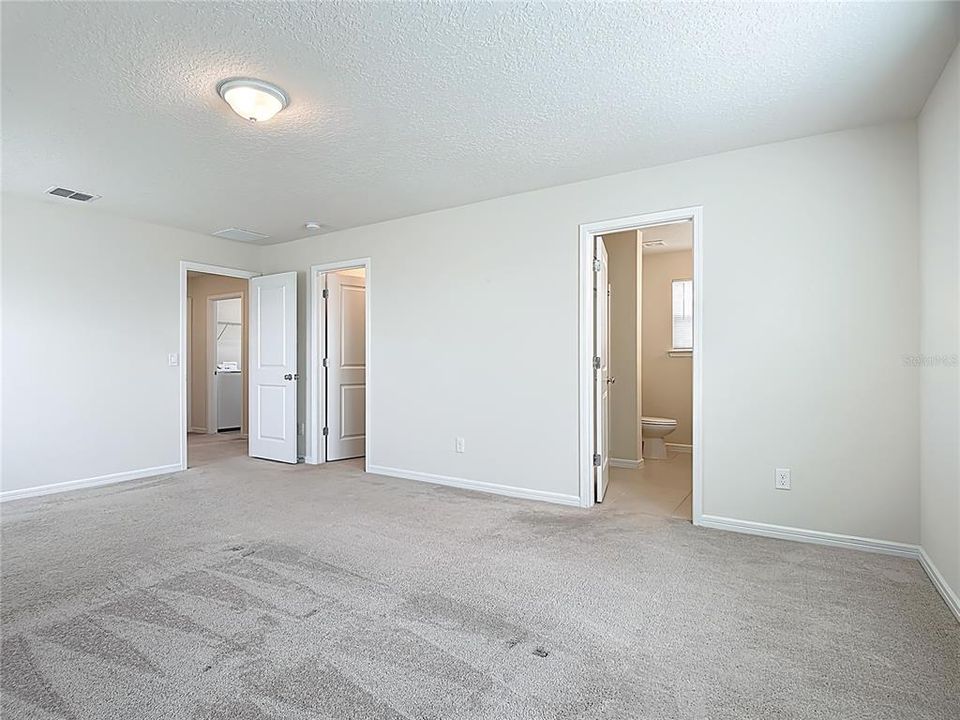 В аренду: $1,999 (3 спален, 2 ванн, 1802 Квадратных фут)
