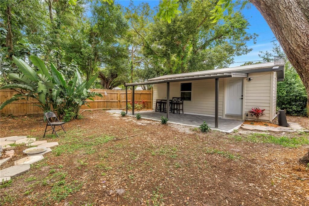 For Rent: $1,195 (1 beds, 1 baths, 288 Square Feet)
