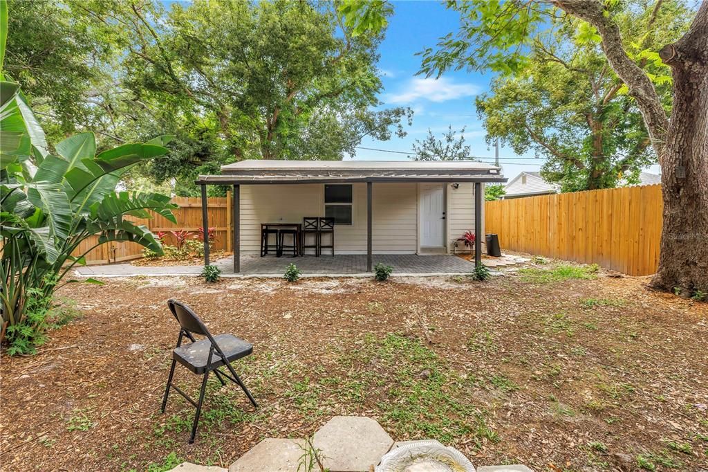 For Rent: $1,195 (1 beds, 1 baths, 288 Square Feet)