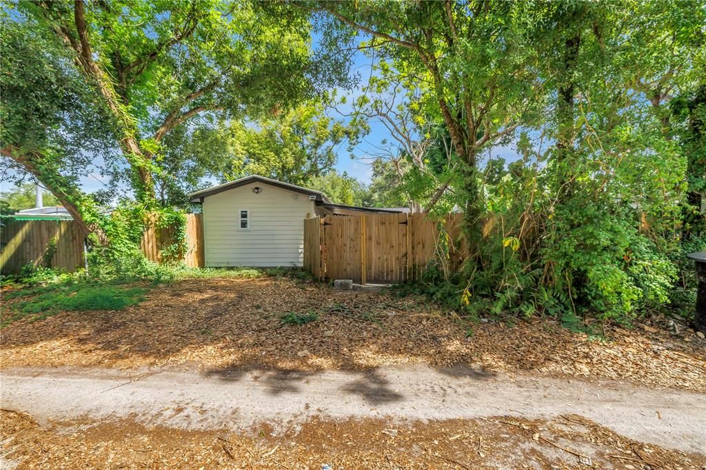 For Rent: $1,195 (1 beds, 1 baths, 288 Square Feet)