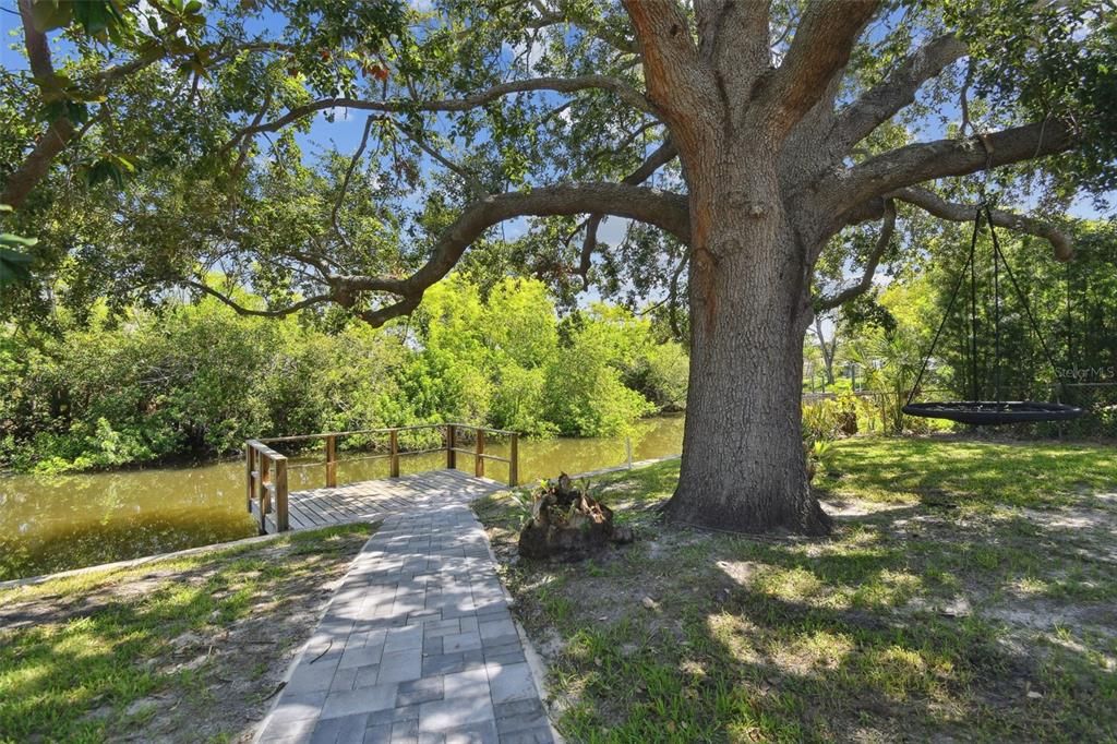 For Sale: $475,000 (4 beds, 2 baths, 1638 Square Feet)