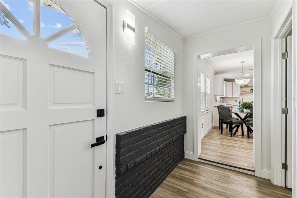 For Sale: $475,000 (4 beds, 2 baths, 1638 Square Feet)