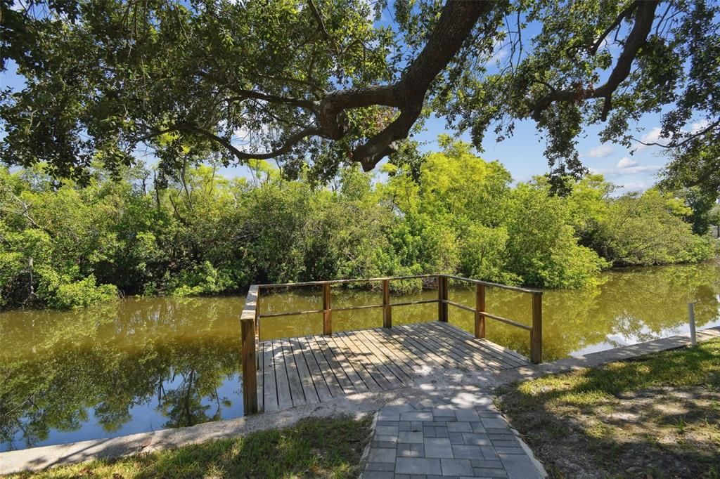 For Sale: $475,000 (4 beds, 2 baths, 1638 Square Feet)