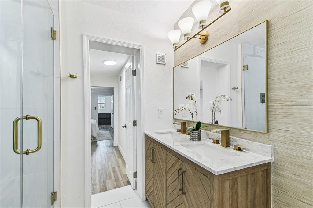 For Sale: $475,000 (4 beds, 2 baths, 1638 Square Feet)