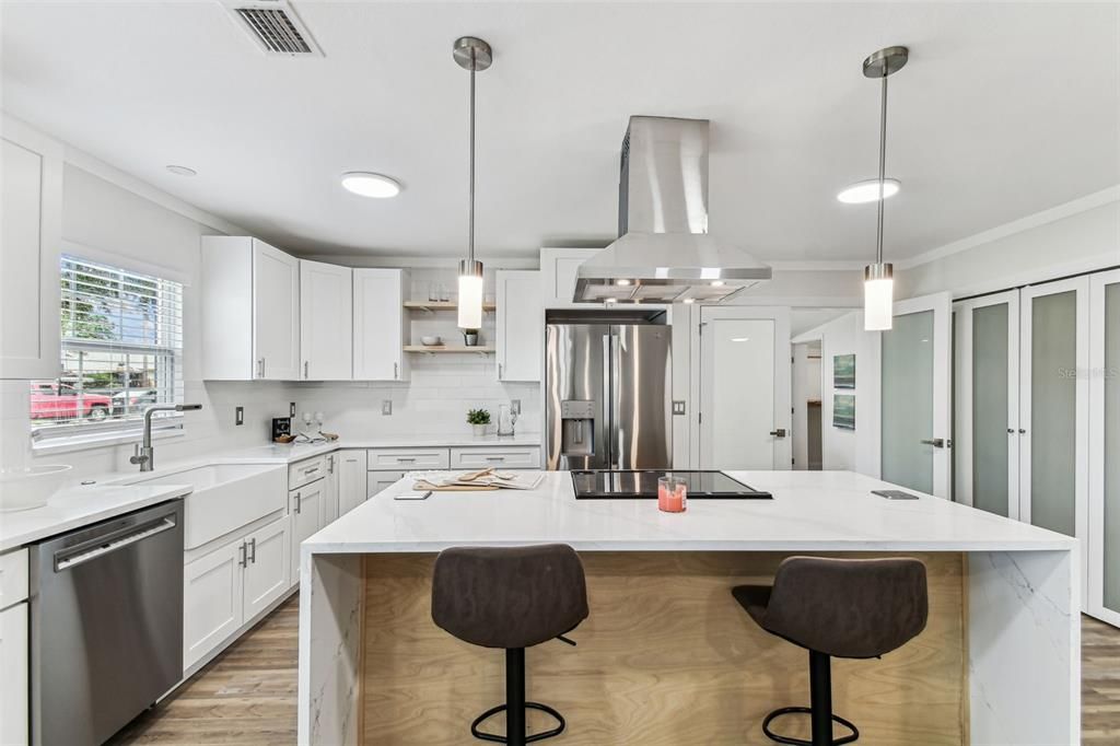 For Sale: $475,000 (4 beds, 2 baths, 1638 Square Feet)