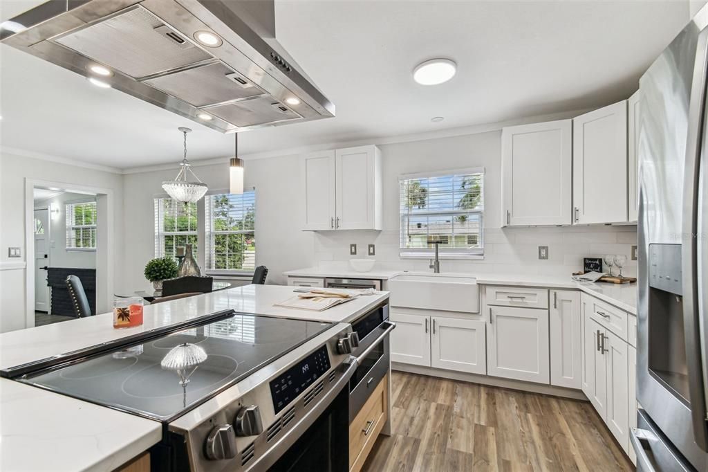 For Sale: $475,000 (4 beds, 2 baths, 1638 Square Feet)