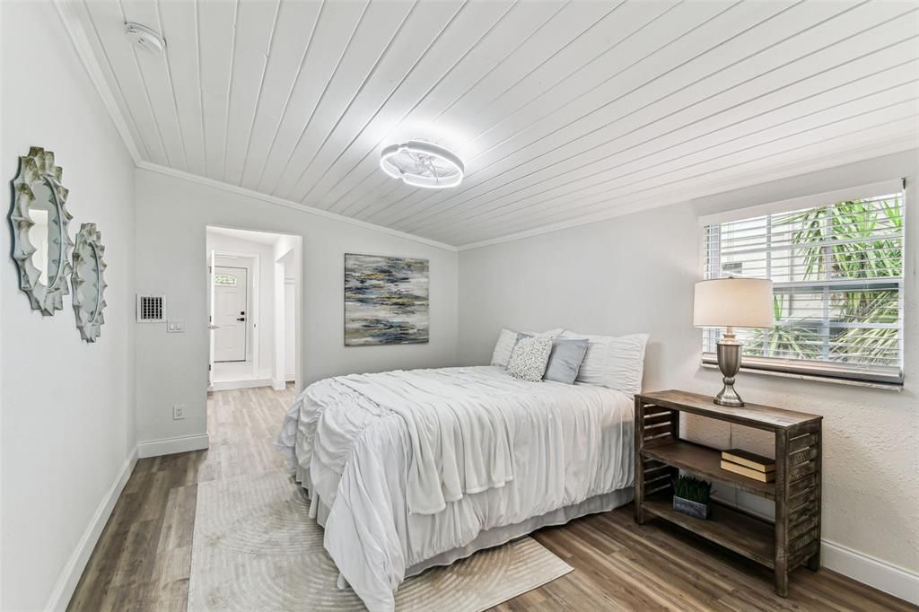 For Sale: $475,000 (4 beds, 2 baths, 1638 Square Feet)