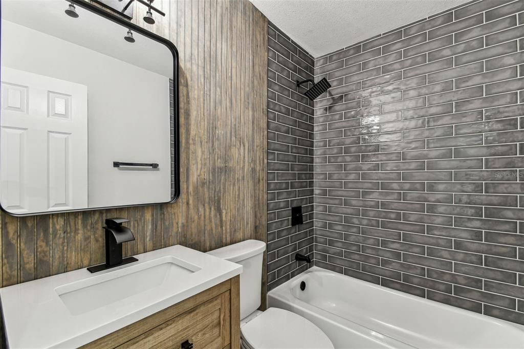 For Sale: $475,000 (4 beds, 2 baths, 1638 Square Feet)