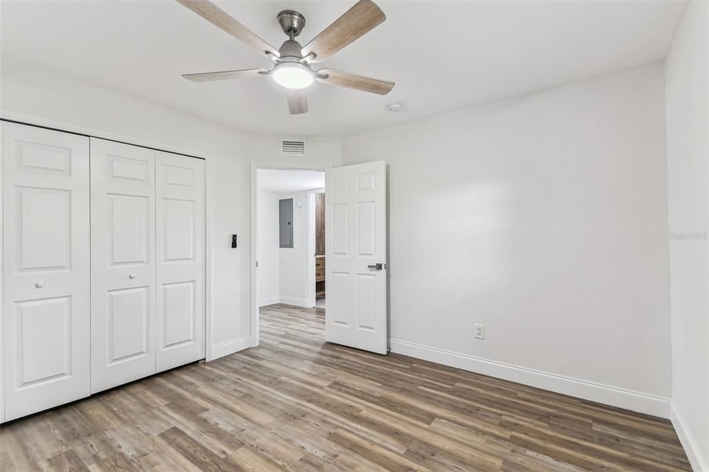 For Sale: $475,000 (4 beds, 2 baths, 1638 Square Feet)
