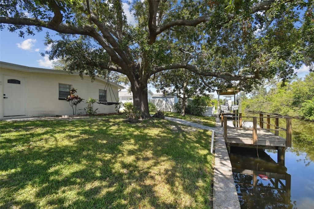 For Sale: $475,000 (4 beds, 2 baths, 1638 Square Feet)