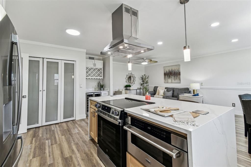 For Sale: $475,000 (4 beds, 2 baths, 1638 Square Feet)