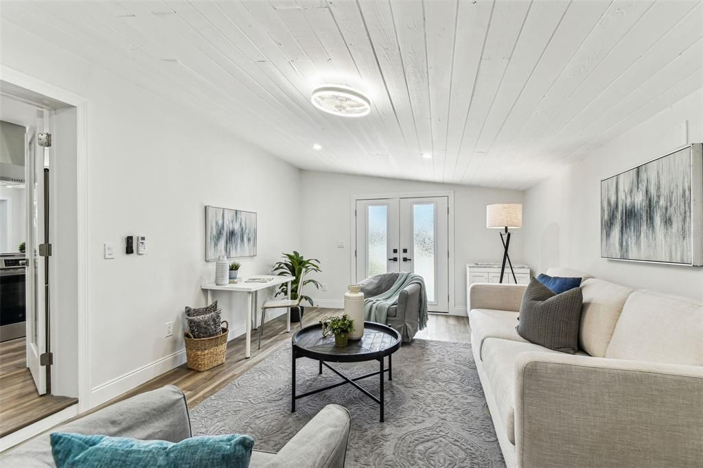 For Sale: $475,000 (4 beds, 2 baths, 1638 Square Feet)