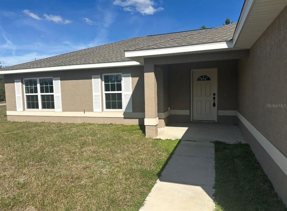 For Rent: $1,850 (4 beds, 2 baths, 1747 Square Feet)