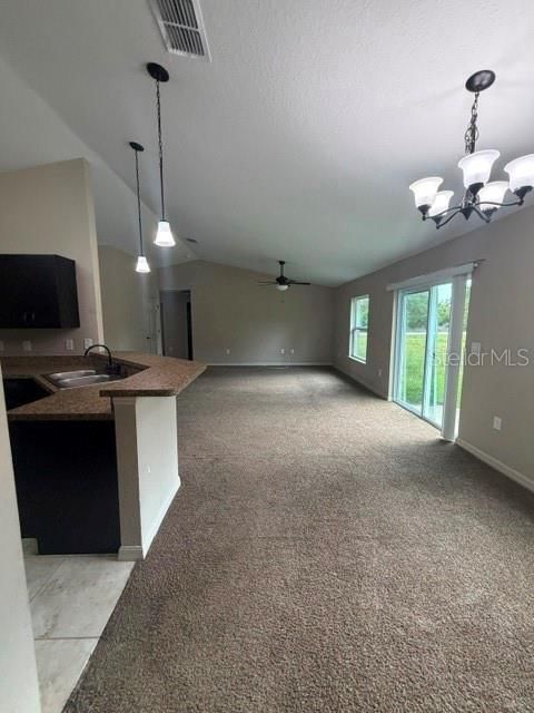 For Rent: $1,850 (4 beds, 2 baths, 1747 Square Feet)