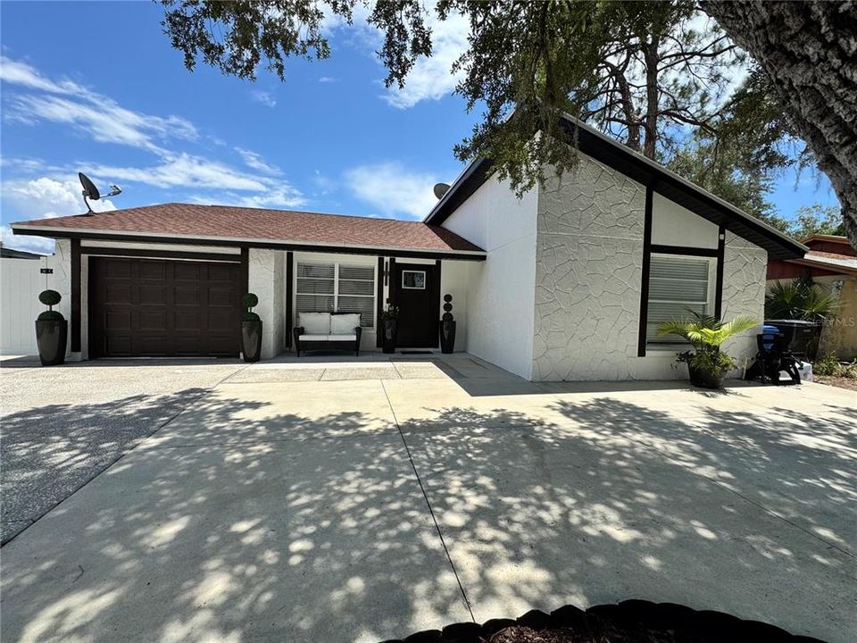 For Sale: $444,900 (3 beds, 3 baths, 1230 Square Feet)