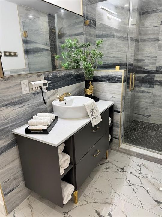 For Sale: $444,900 (3 beds, 3 baths, 1230 Square Feet)