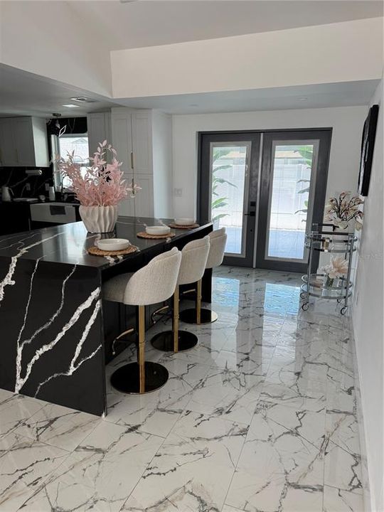 For Sale: $444,900 (3 beds, 3 baths, 1230 Square Feet)