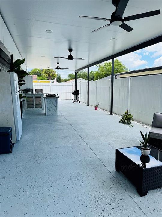 For Sale: $444,900 (3 beds, 3 baths, 1230 Square Feet)