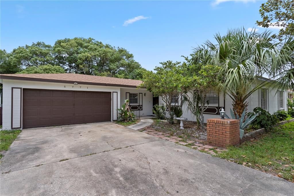 For Sale: $339,999 (3 beds, 2 baths, 1690 Square Feet)