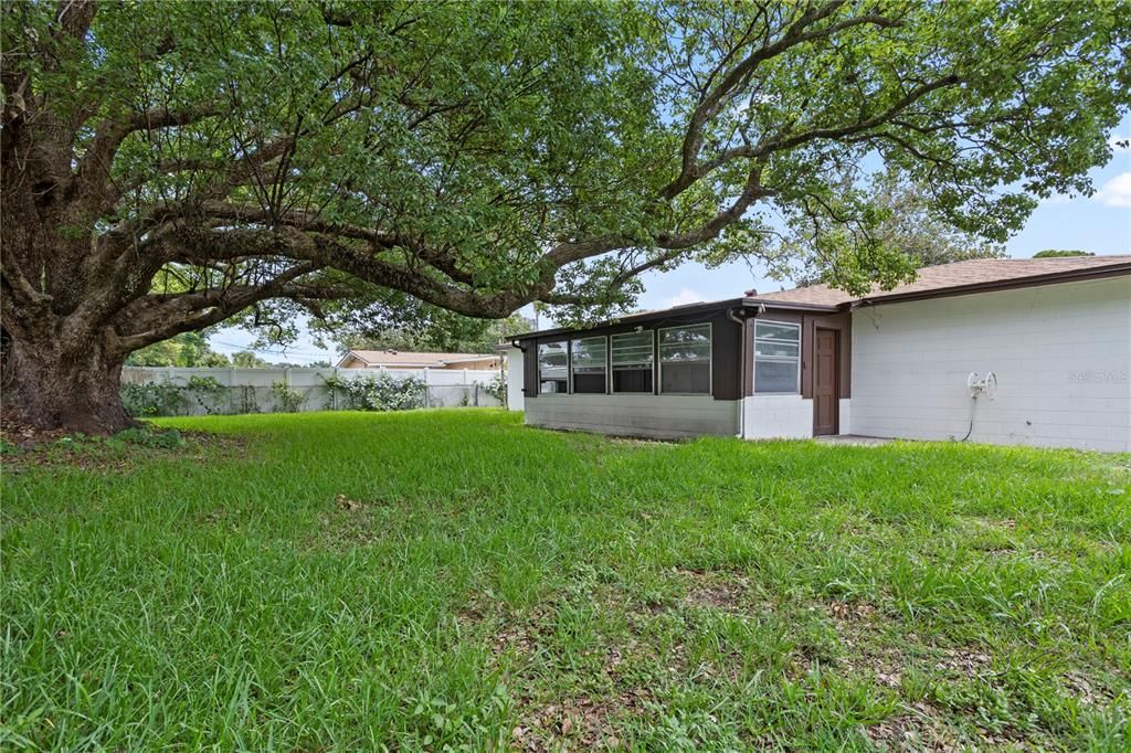 For Sale: $339,999 (3 beds, 2 baths, 1690 Square Feet)