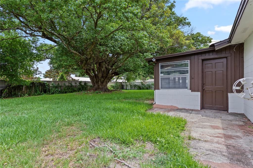 For Sale: $339,999 (3 beds, 2 baths, 1690 Square Feet)