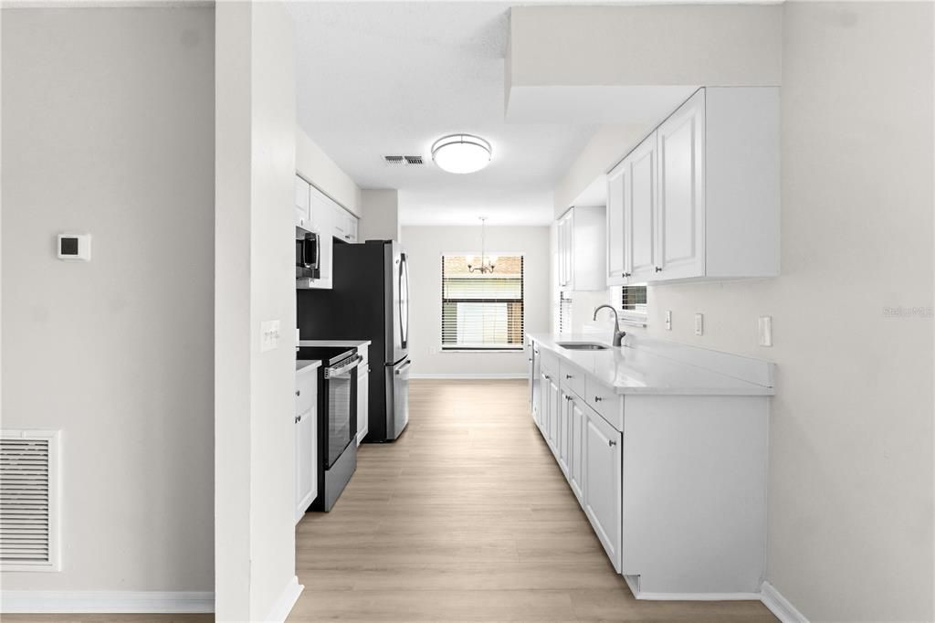 For Sale: $375,000 (3 beds, 2 baths, 1123 Square Feet)