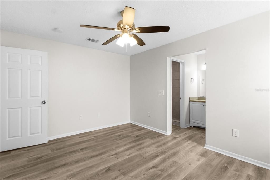 For Sale: $375,000 (3 beds, 2 baths, 1123 Square Feet)
