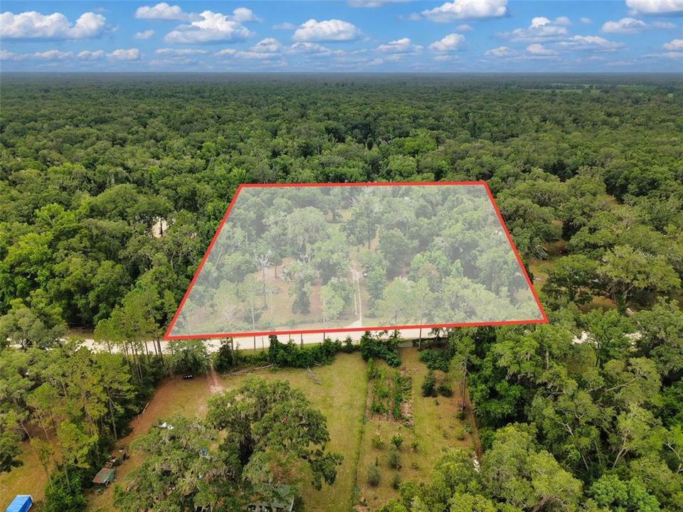 En Venta: $69,900 (2.53 acres)