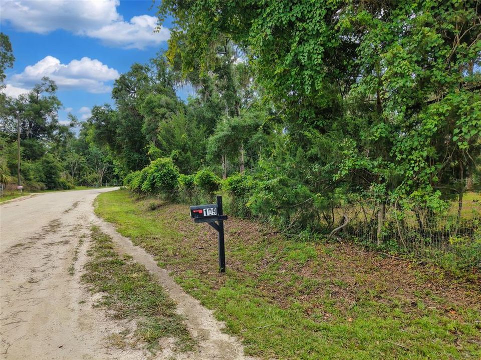 En Venta: $69,900 (2.53 acres)
