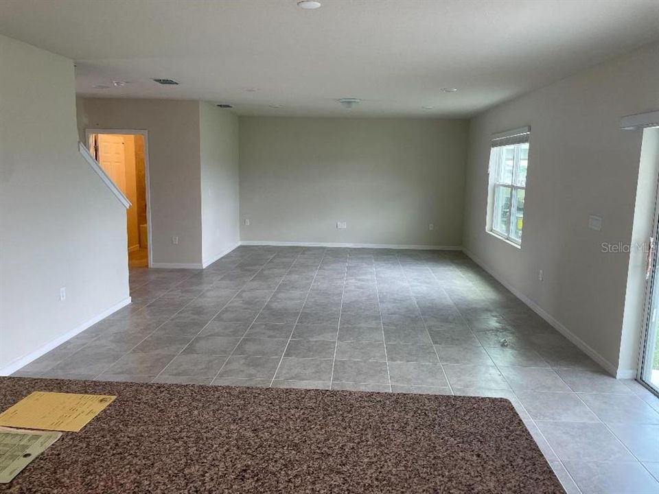 For Sale: $399,900 (5 beds, 3 baths, 2416 Square Feet)
