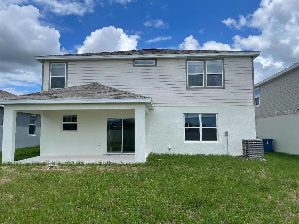 For Sale: $399,900 (5 beds, 3 baths, 2416 Square Feet)