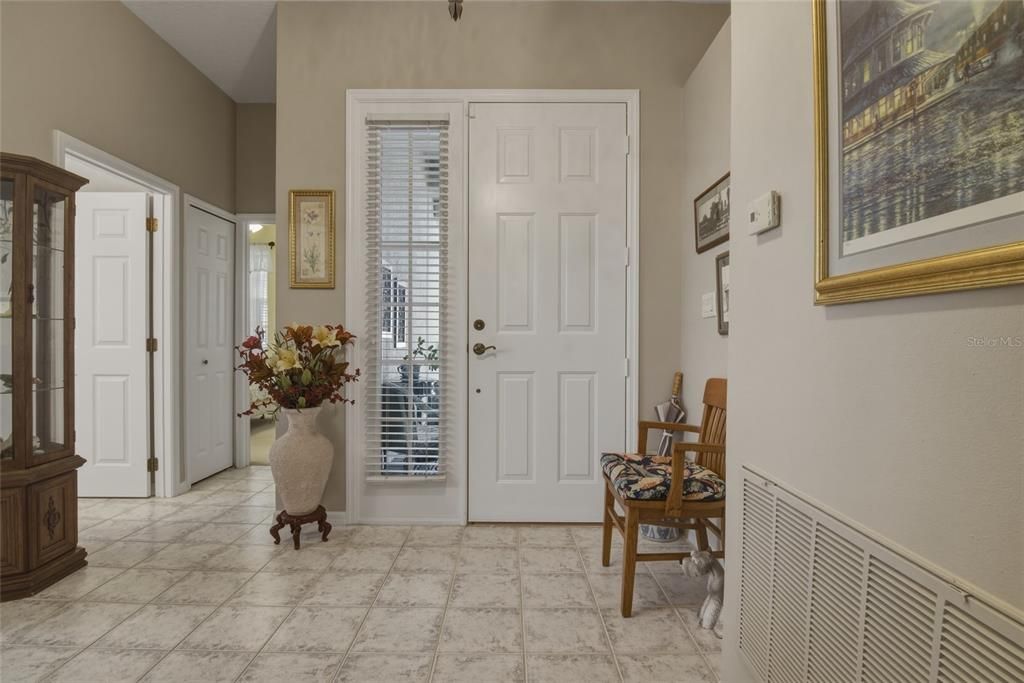 En Venta: $369,000 (2 camas, 2 baños, 1796 Pies cuadrados)